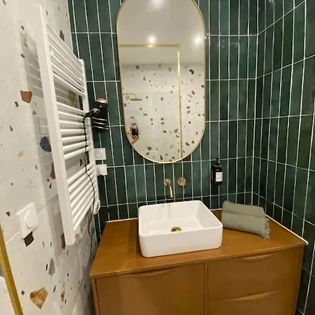 La Halte Des Arenes De Emeraude, Havre De Paix En