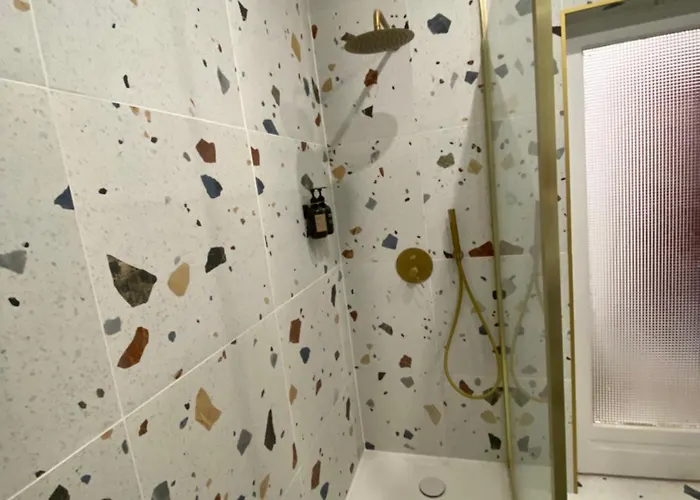 La Halte Des Arènes De Emeraude, Havre De Paix En